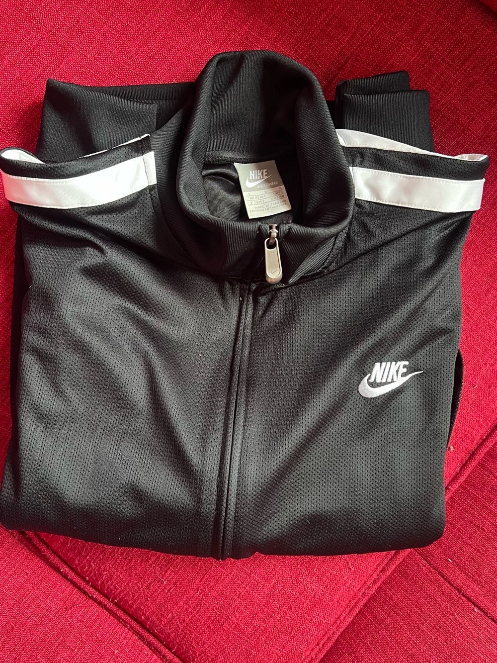 Nike Sportswear Black Full-Zip Track Jacket – Size Large
